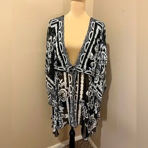 Coldwater Creek Black and White Patterned Swimsuit Cover up, size 1X